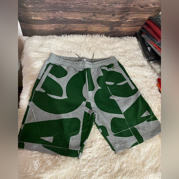 Last one ‼️Men’s Lacoste Grey Chine/Green Bold Logo Shorts - Picture 4 of 4